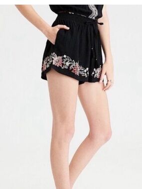 American Eagle Floral Embroidered Shorts